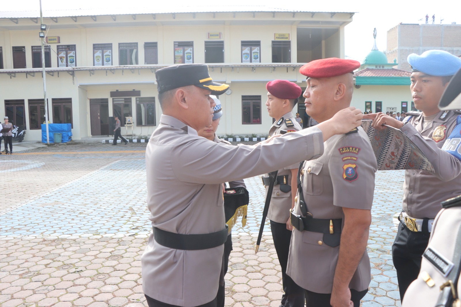 Kapolres Tanah Karo Pimpin Sertijab Kasat Reskrim dan Kasat Lantas