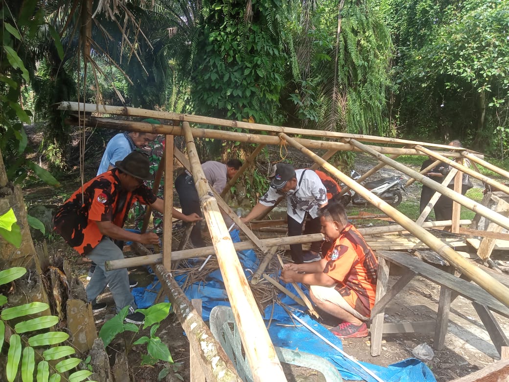 Polsek Medan Tuntungan Bersama Muspika Gerebek Kampung Narkoba