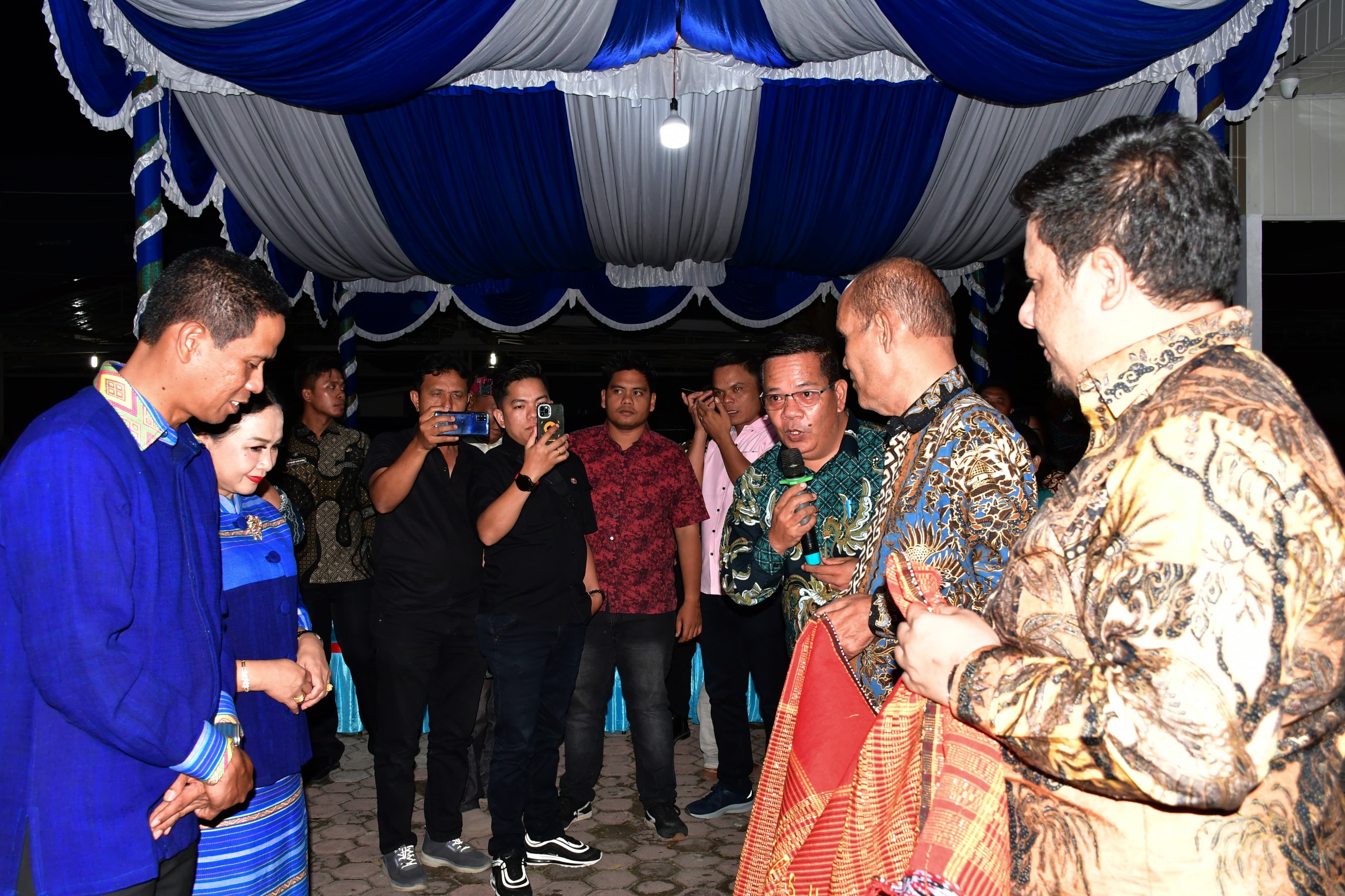 Gelar Pisah Sambut Kajari, Bupati Samosir Harap Sinergitas Tetap Terjaga