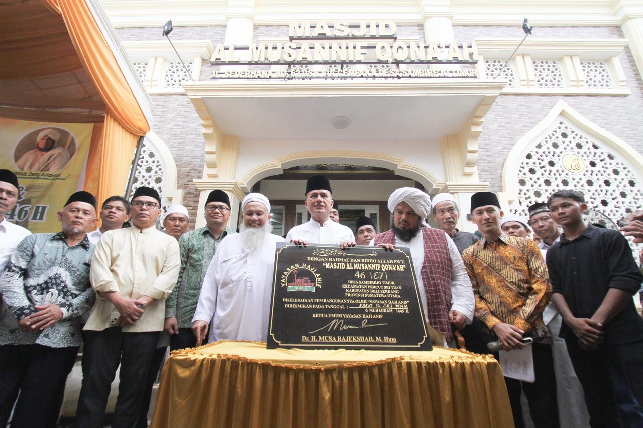 Resmikan Masjid Al Musannif ke-46, Ijeck dan Ustaz Derry Sulaiman Sampaikan Pesan Ini