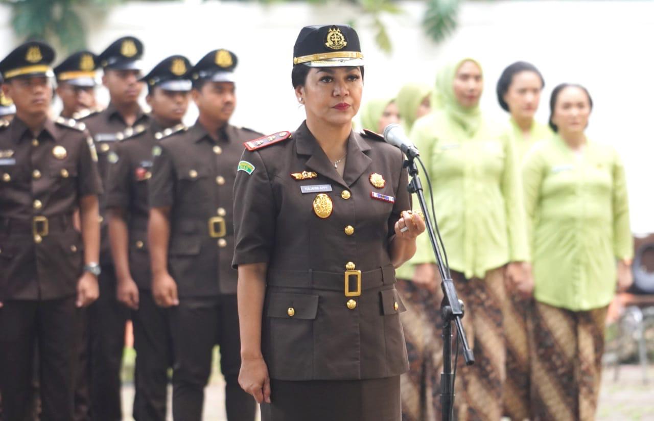HBA Ke-64 dan HUT IAD Ke-24, Kajari Langkat Ziarah ke Makam Pahlawan