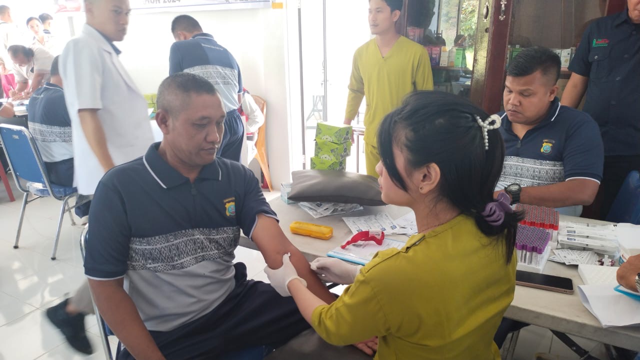 Bid Dokkes Poldasu Lakukan Pemeriksaan Kesehatan Berkala Personil Polres Palas