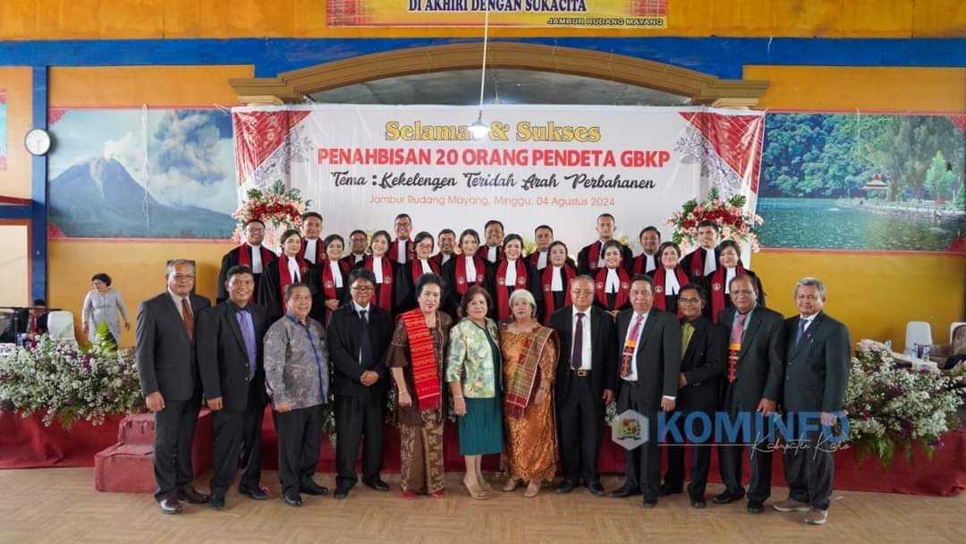 Bupati Karo Hadiri Penahbisan Calon Pendeta Gereja Batak Karo Protestan