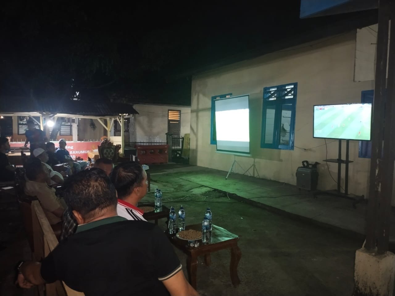 Kapolres Palas Gelar Nobar Timnas Bareng Warga