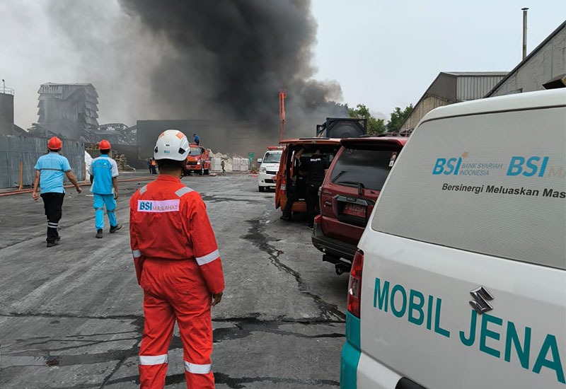 BSI Maslahat Turut Bantu Evakuasi Korban Kebakaran di Area Pabrik Pakan di Bekasi