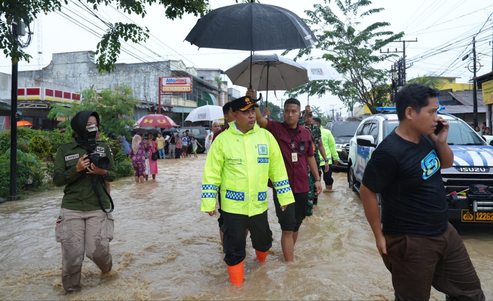 Banjir Hambat Pemungutan Suara, Polda Sumut Prioritaskan Keselamatan dan Hak Pilih Warga