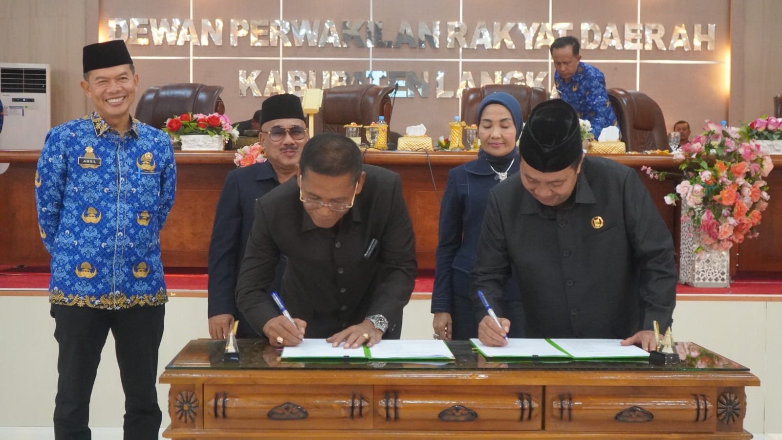 DPRD Langkat Sahkan APBD dan 4 Ranperda Inisiatif