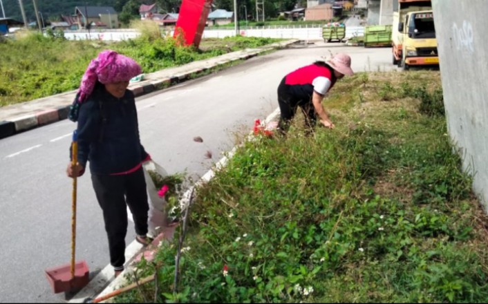 Sambut HUT Ke – 25, DWP Kabupaten Samosir Lakukan Aksi Gotong Royong