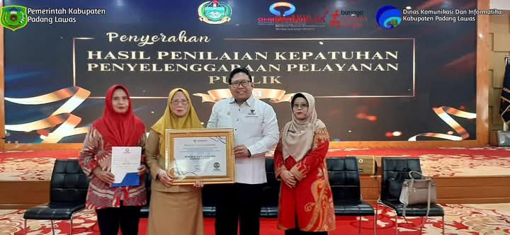 Pemkab Palas Raih Penghargaan Penganugerahan Predikat Pelayanan Publik