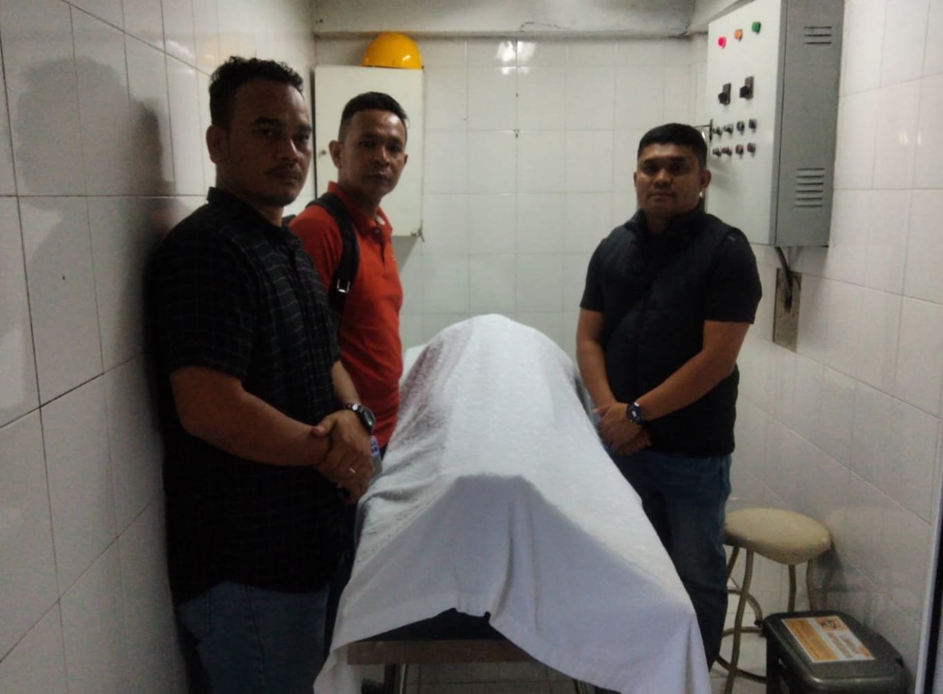 Warga Taput Akhiri Hidup di Plaza