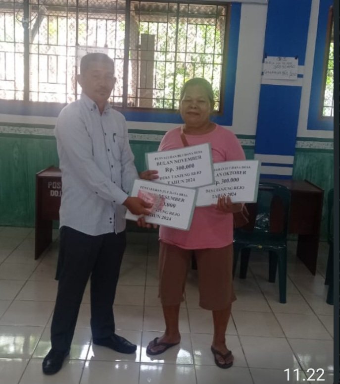 42 KK Desa Tanjung Rejo Terima BLT Tahap IV