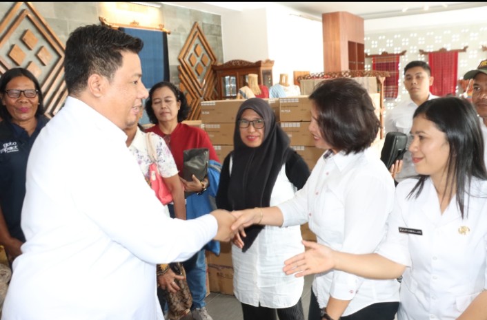 Pemkab Samosir Tekan Angka Kemiskinan, Salurkan Bantuan KUBE