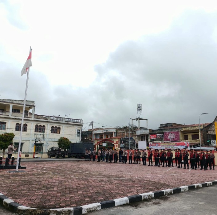 Jelang Tutup Tahun 2024 Polres Samosir Siaga 24 Jam Melayani Masyarakat dan Wistawan