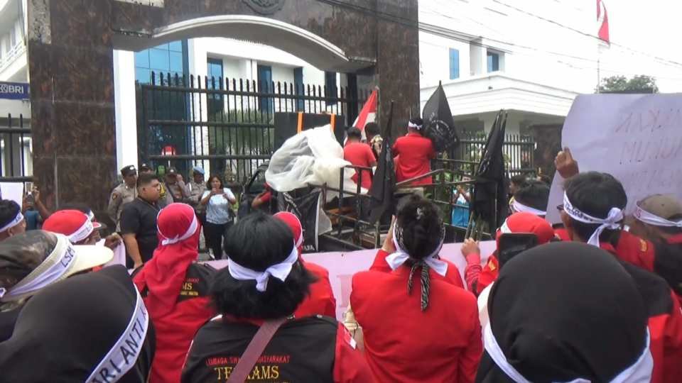 Hari Anti Korupsi, Kejati Sumut Didemo TERKAMS terkait 4 Laporan Mandek : Usut Laporan soal PT Hexa Setia Sawit