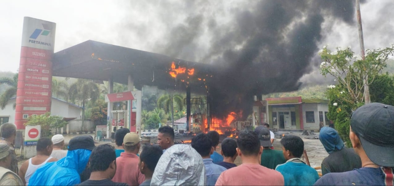 Mobil Avanza Pemicu Kebakaran SPBU Linggabayu Isi BBM ke Jerigen, Kapolsek Bungkam