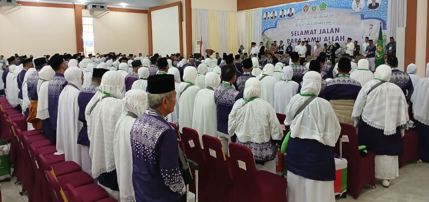 Kloter 1 Embarkasi Medan Menuju Madinah, Ketua PPIH: Manfaatkan Ibadah Ini Sepenuh Hati