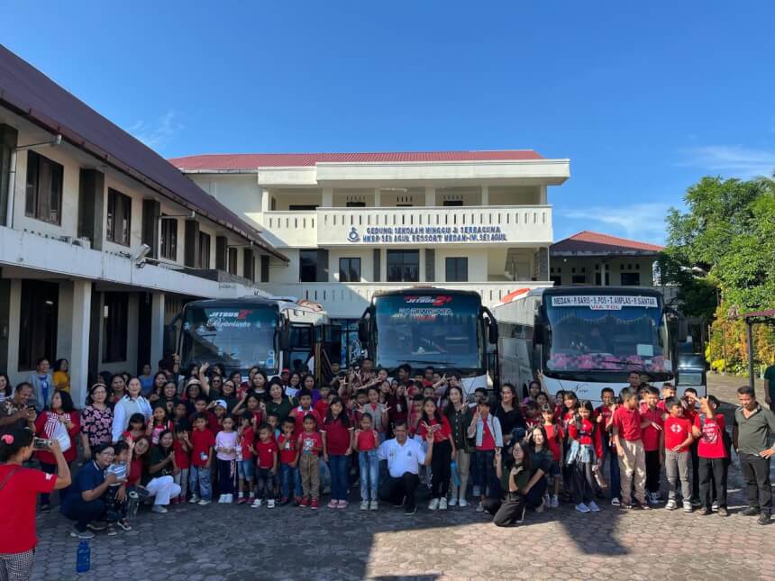 Maruli Siahaan Fasilitasi Liburan Sekolah Minggu HKBP Sei Agul ke Hill Park