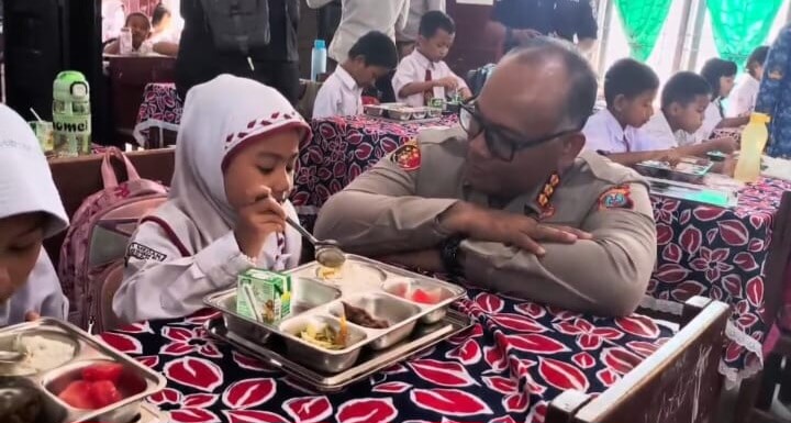 Dukung Program MBG, Gidion Resmikan SPPG YKB Polrestabes