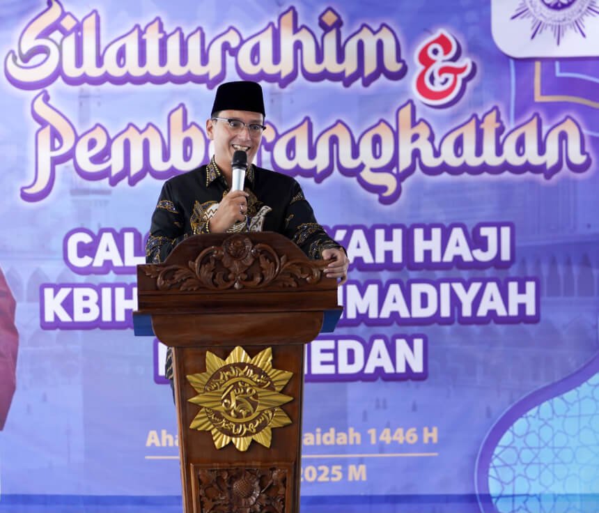 Wali Kota Medan Bersama Mendikdasmen Lepas Calon Jamaah Haji KBIHU Muhammadiyah