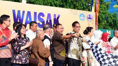 Ketua DPRD Bersama Walikota Medan Lepas Pawai Waisak 2025