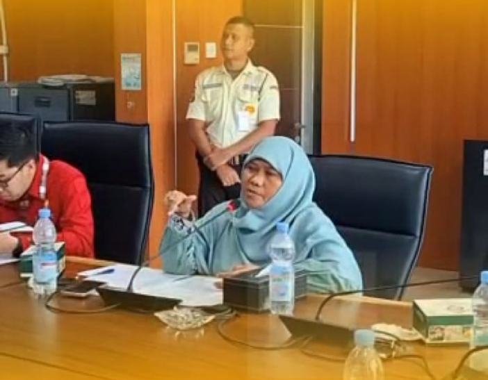 Angota DPRD Medan Hj Sri Rezeki