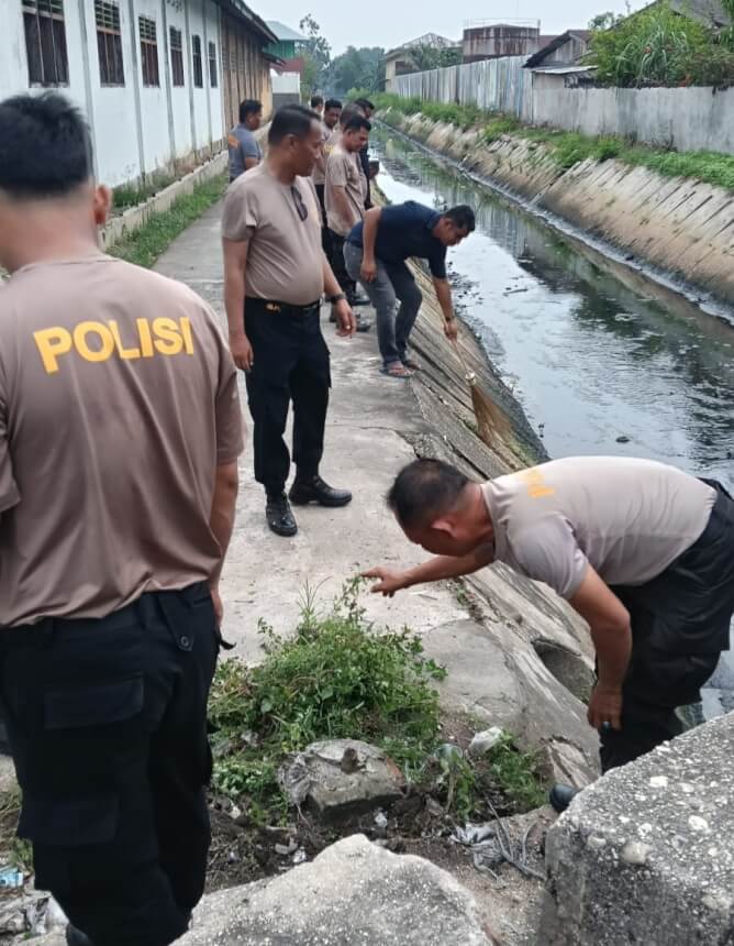 Polsek Pangkalan Berandan Gelar Bakti Sosial Dalam Rangka Hari Bhayangkara Ke-79