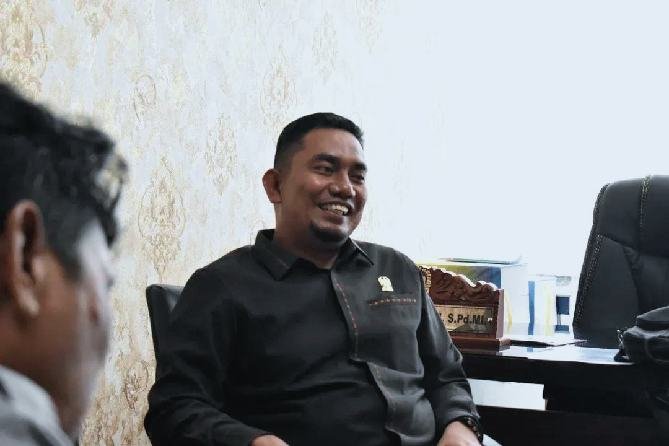 Anggota DPRD Medan Zulham Efendi, S.Pd, MI