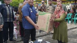 Bupati Asahan Serahkan Fasilitas Bantuan Sosial Pembangunan Ekonomi Masyarakat di Kecamatan Air Batu