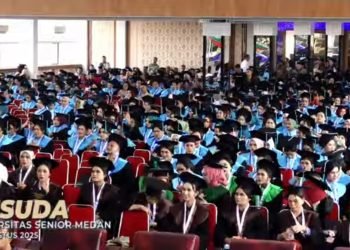Universitas Senior Medan Wisuda Ratusan Lulusan, Maruli Siahaan: Siap Jadi Tenaga Profesional