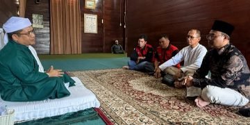 Senior Manager PLN Indonesia Power UBP Pangkalan Susu Silaturahmi ke Tuan Guru Besilam