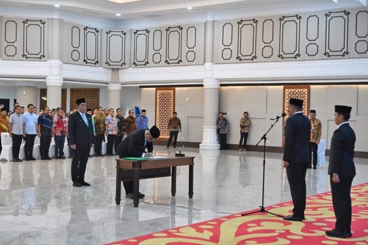 Lantik Dua Pejabat Eselon II, Bobby Nasution Ingatkan Jangan Korupsi