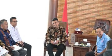 Bertemu Serikat Buruh, Bobby Nasution Bahas Kenaikan Upah dan Rumah Subsidi