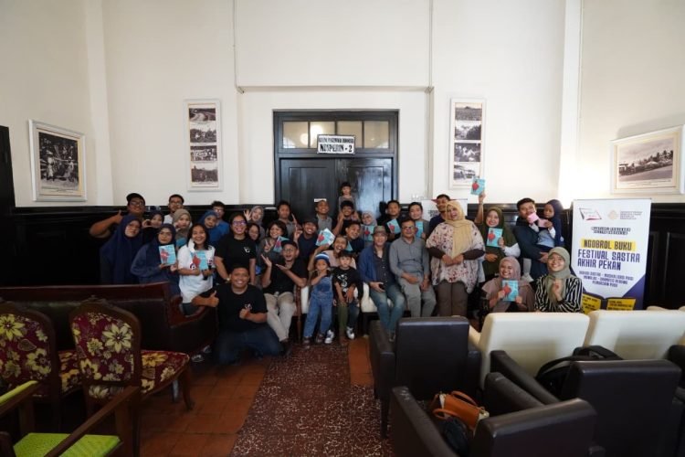 Ngobrol Buku Gelar Festival Sastra Akhir Pekan