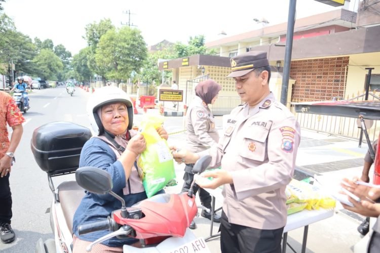 Polrestabes Medan Gelar Gerakan Pangan Murah Dukung Program Asta Cita Presiden