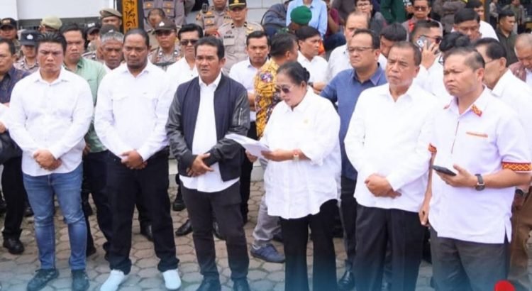 Aksi Berlangsung Damai, Bupati Karo Sambut Aspirasi Masyarakat