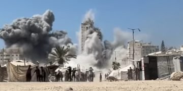 Targetkan Bangunan Bertingkat Tinggi, Israel Hancurkan Menara Tinggi di Gaza