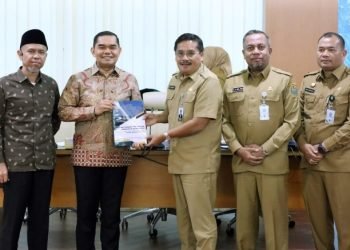 Sekdaprov Serahkan Rancangan KUA dan PPAS Perubahan APBD 2025 ke Banggar DPRD Sumut