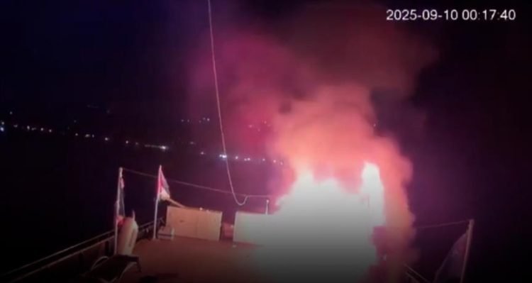 Menantang Blokade Israel, Kapal Global Flotilla Kembali Diserang Drone Saat Menuju Gaza