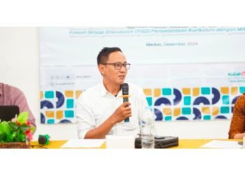 Pengamat Ekonomi : Rupiah Masih Terkapar, IHSG Selamat dari Tekanan