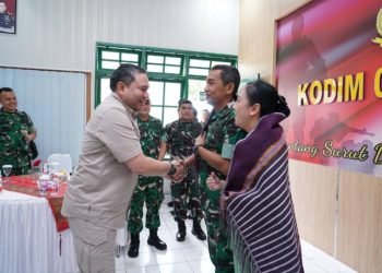Sebelum Pindah Tugas, Bupati Pakpam Bharat Kunjungi Komandan Korem 023/KS