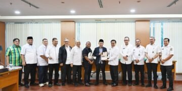 Pemprov Sumut Serahkan Rancangan KUA-PPAS APBD 2026 ke DPRD