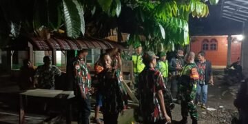 Koramil 02/KTB Gelar Patroli Pos Kamling di Kutalimbaru Ciptakan Malam Aman dan Kondusif