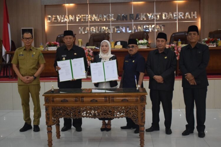 DPRD Langkat Sahkan Ranperda Penyertaan Modal Daerah Pada Perseroda Langkat Setia Negeri