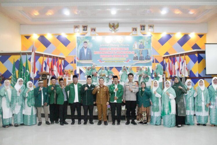 Bupati Palas Hadiri Musda Al-Washliyah dan Muslimat Al-Washliyah Ke-III Sekaligus Konfercab Himmah Ke-VII 