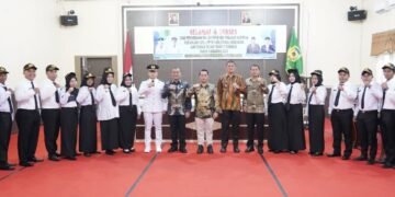 Bupati Palas Serahkan SK Dan Penandatanganan Kontrak Kerja 15 Orang PPPK Serta Seorang dari IPDN