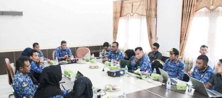 Wakil Bupati Palas Pimpin Rapat Finalisasi Data Asistensi Perhitungan IKS Kabupaten Palas Tahun 2025