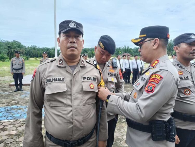 Dukung Transformasi Organisasi Polri, Kapolres Palas Pimpin Upacara Penyesuaian Nomenklatur Pamapta dan Pemasangan Ban Lengan Personil