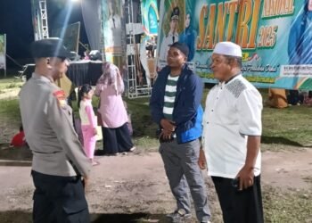 Bhabinkamtibmas Polsek Sosa Melaksanakan Pengamanan Kegiatan Perlombaan Hari Santri
