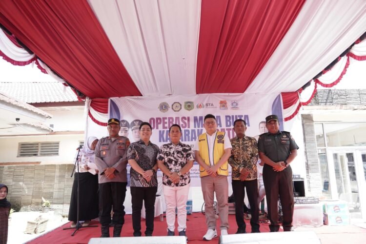Bupati Palas Resmi Buka Operasi Mata Katarak Gratis di RSUD Sibuhuan