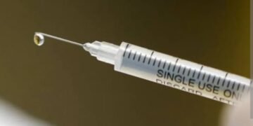 Setetes Vaksin dan Potret Perjuangan Rina Merajut Masa Depan yang Lebih Cerah